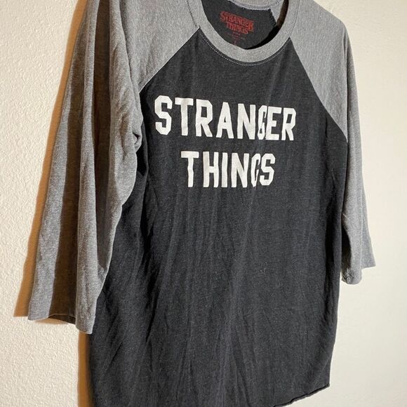 Stranger Things T-Shirt - Picture 4 of 6